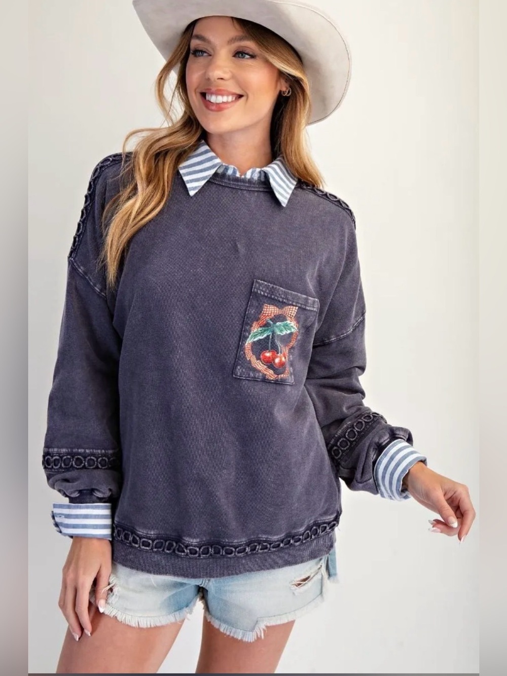 New easel mineral wash sweatshirt small medium large